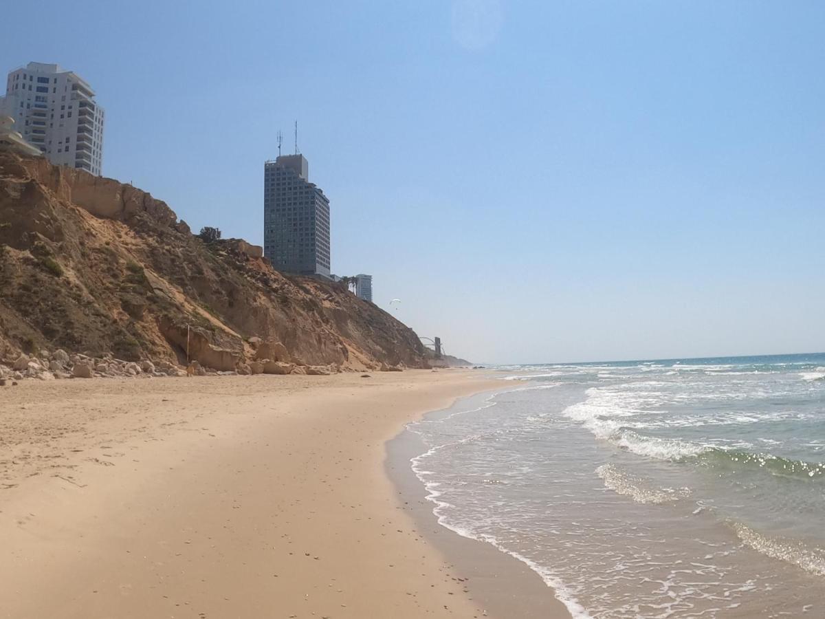 Netanya Seaview Aparthotel ภายนอก รูปภาพ