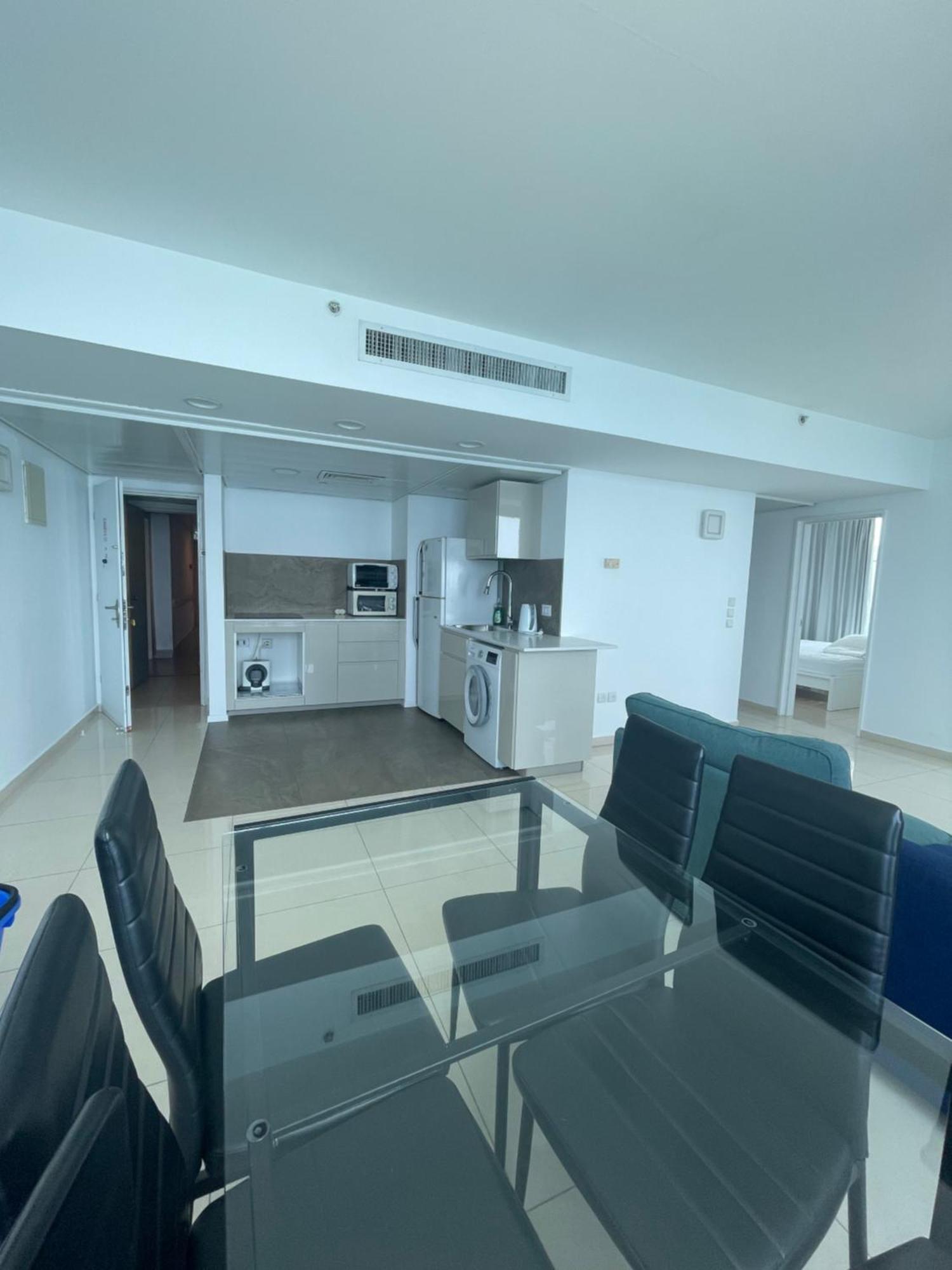 Netanya Seaview Aparthotel ภายนอก รูปภาพ