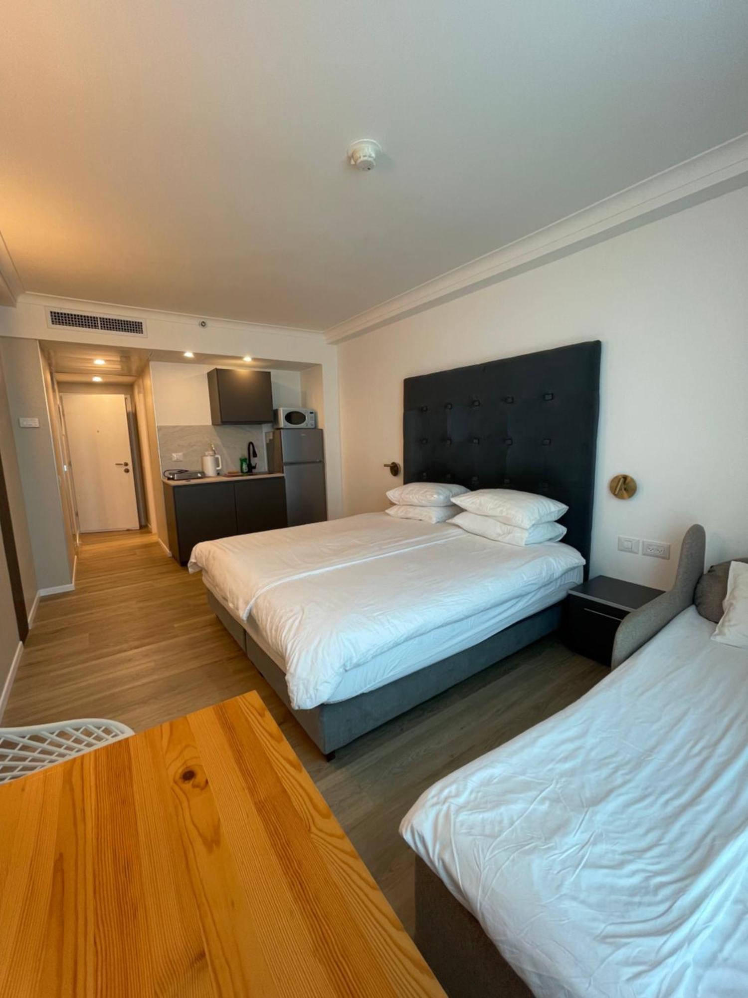 Netanya Seaview Aparthotel ภายนอก รูปภาพ