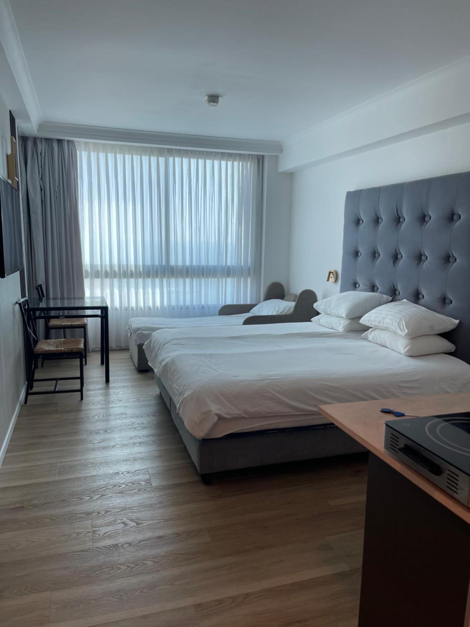 Netanya Seaview Aparthotel ภายนอก รูปภาพ