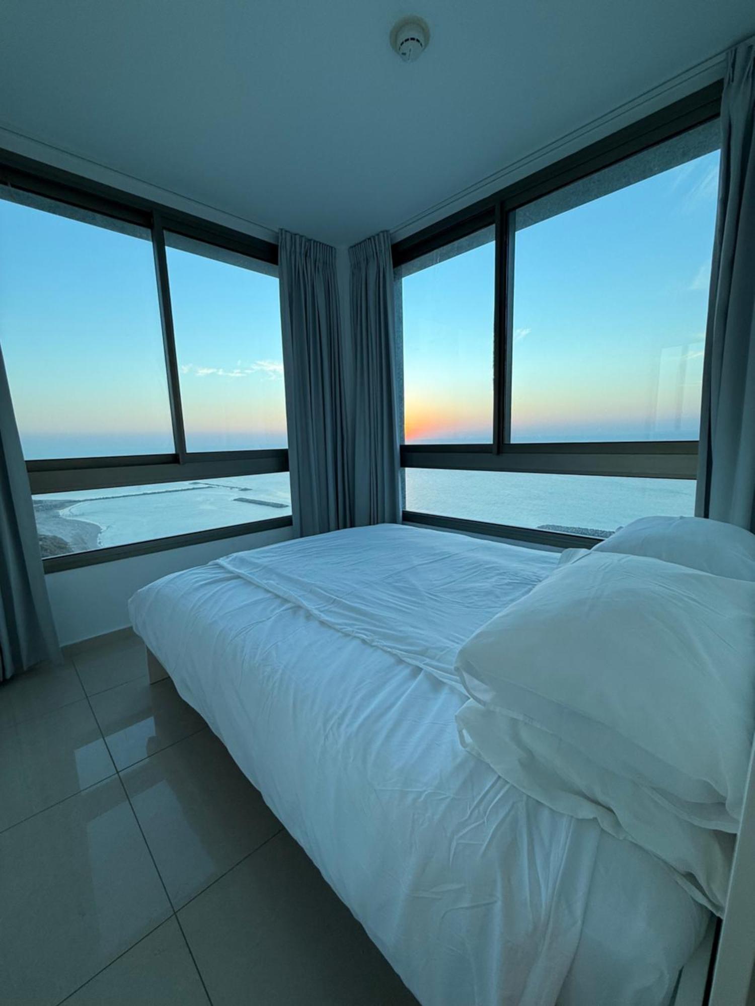 Netanya Seaview Aparthotel ภายนอก รูปภาพ