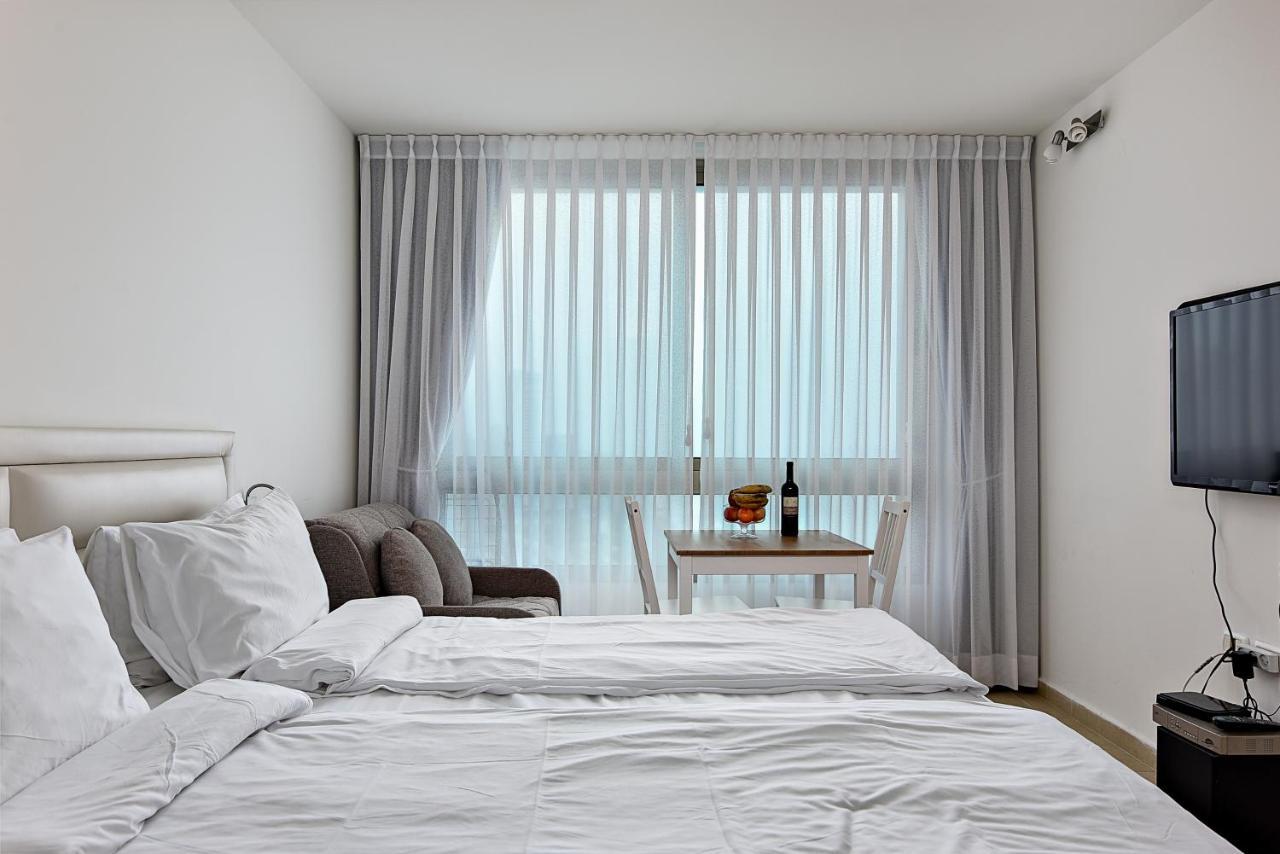 Netanya Seaview Aparthotel ภายนอก รูปภาพ
