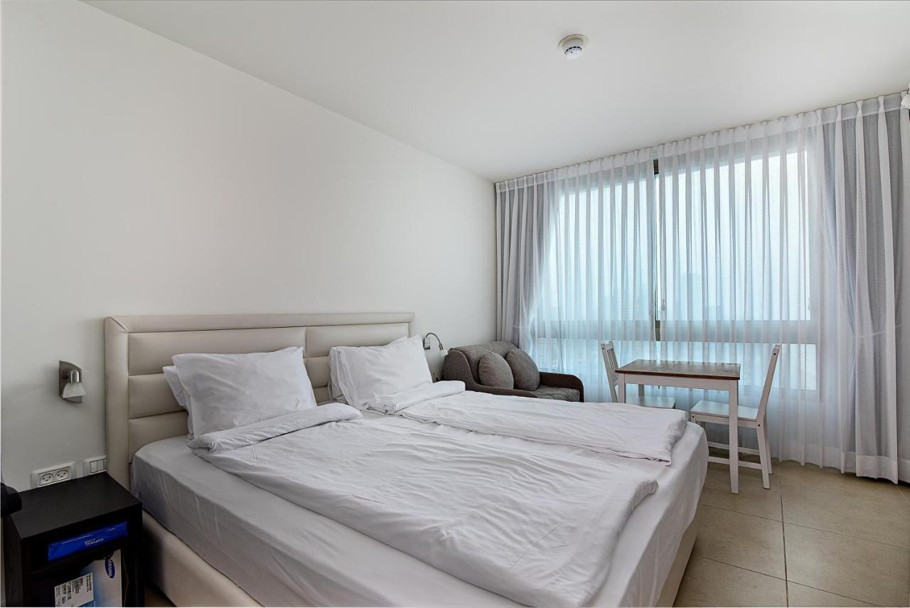 Netanya Seaview Aparthotel ภายนอก รูปภาพ