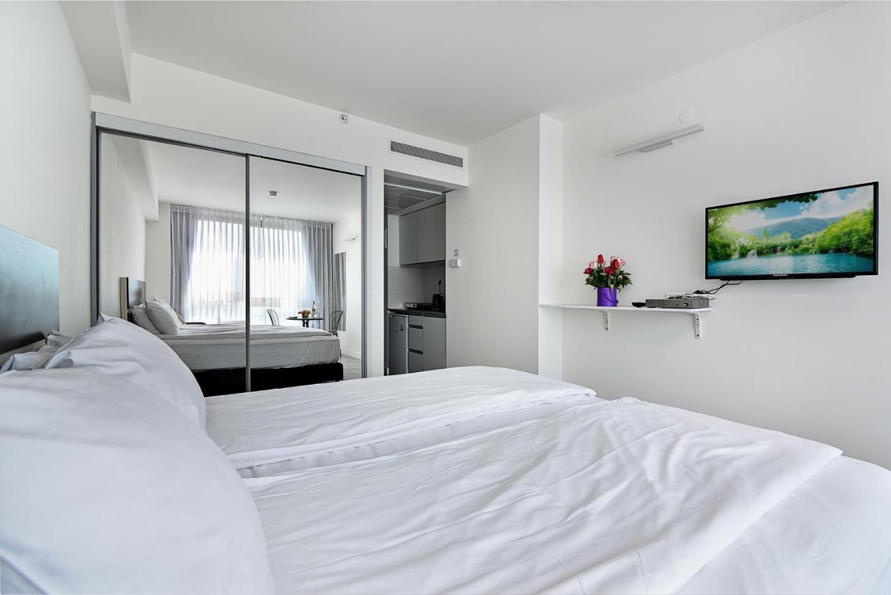 Netanya Seaview Aparthotel ภายนอก รูปภาพ